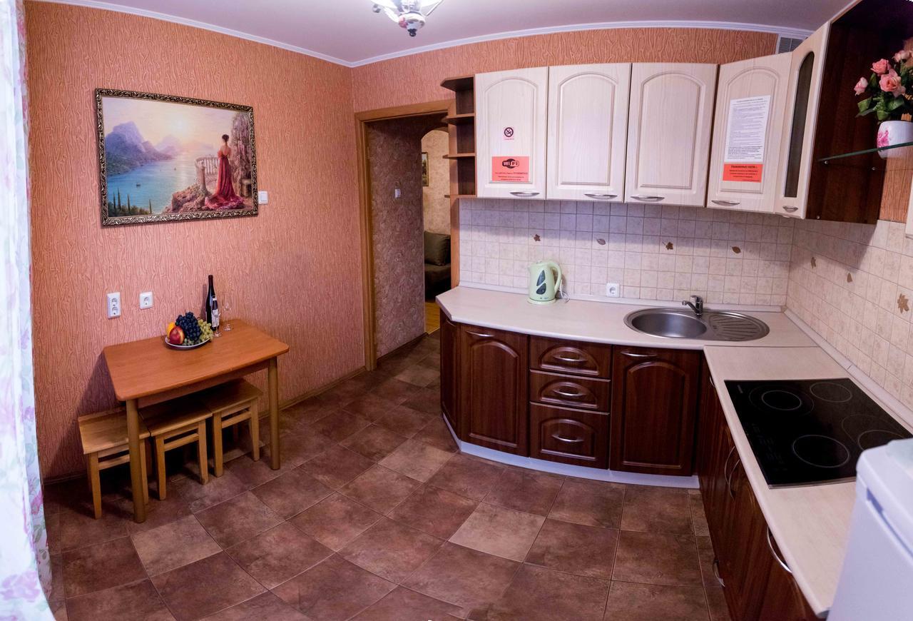 Apartment On Permyakova 76 Tjoemen Buitenkant foto